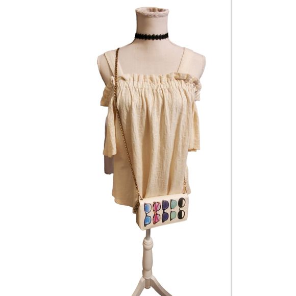 Vintage-Inspired Crossbody Wallet - Picture 3 of 5